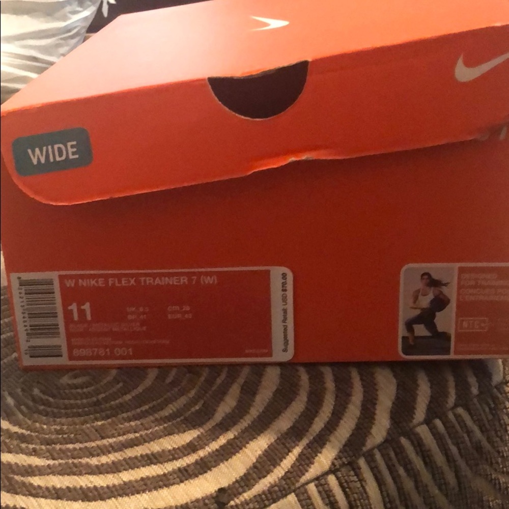 Nike women’s training shoes - Picture 4 of 4